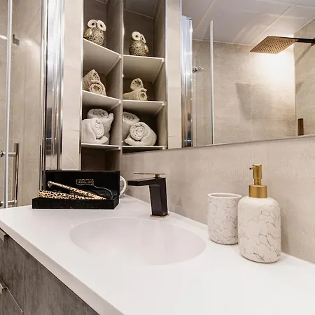 Dupont 2 I Comfort I 2 Guests I 1 Bedroom I 1 Bathroom I Pilar Apartment *